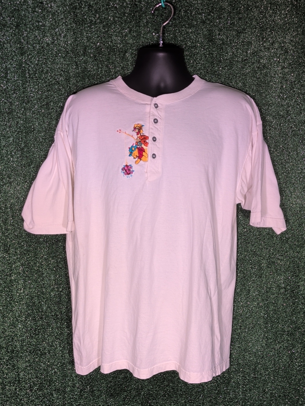 Disney T-Shirt With Winnie The Pooh Embroidered Graphic Size L/XL